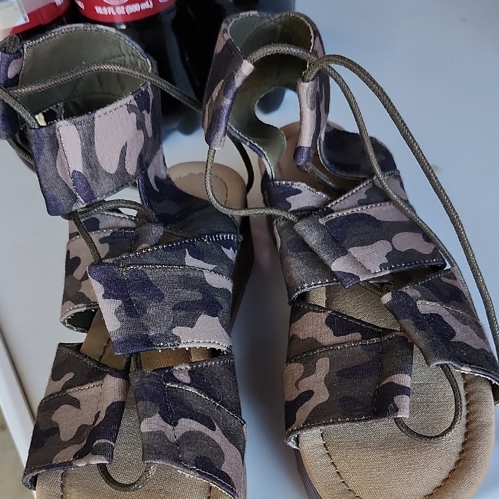 Womens Camouflage Sandals